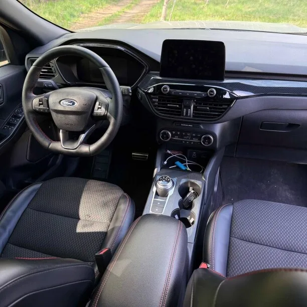 Ford Escape 2023 — миниатюра 3