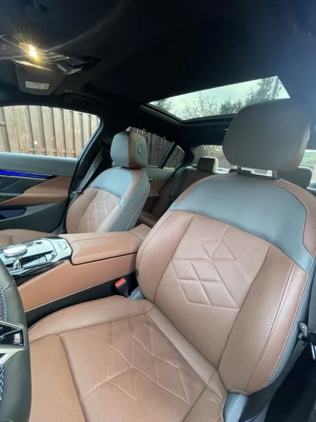 BMW i5 2023 — миниатюра 3