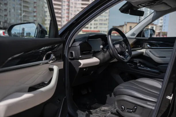 Geely Xingyue L 2023 — миниатюра 3