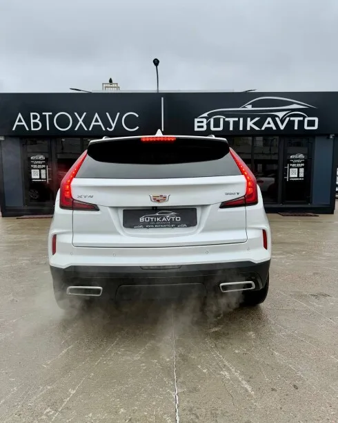 Cadillac XT4 2023 — миниатюра 2