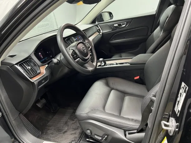 Volvo V60 Cross Country 2022 — миниатюра 5
