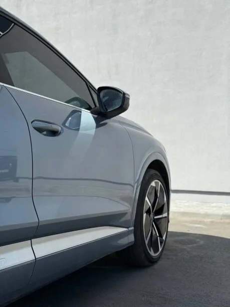 Audi Q4 e-tron 2023 — миниатюра 5