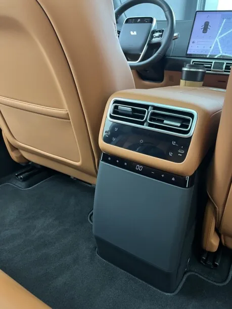 Li Auto L6 2025 — миниатюра 2
