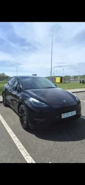 Tesla Model Y 2022 — фото 1, купить с доставкой в Москву