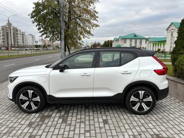 Volvo XC40 2022 — миниатюра 4