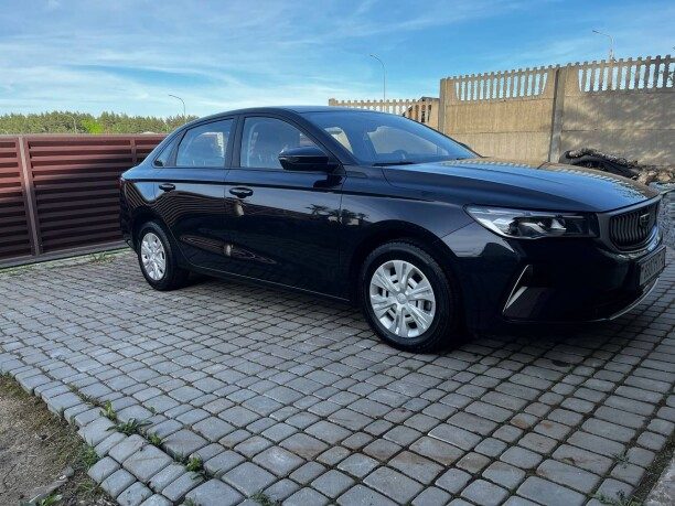 Geely Emgrand 2024