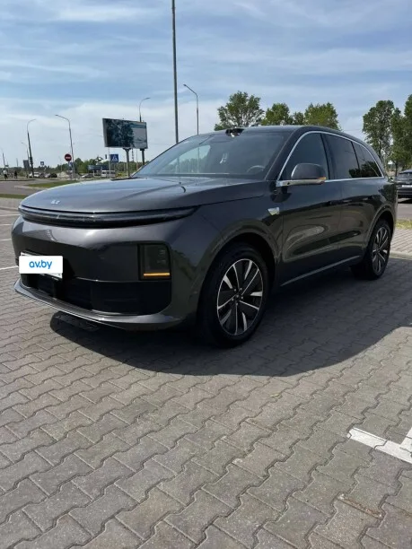 Li Auto L6 2025 — фото 1, купить с доставкой в Москву