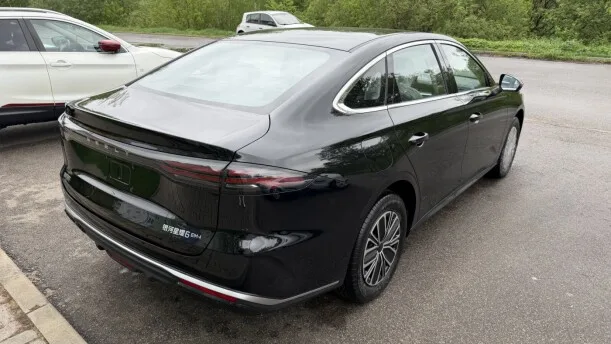 Geely Galaxy Starshine 6 2025 — миниатюра 2