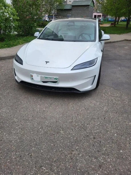 Tesla Model 3 2024 — фото 1, купить с доставкой в Москву
