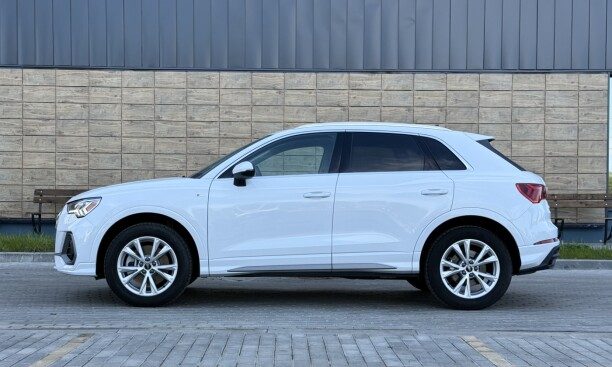 Audi Q3 2023 — 4