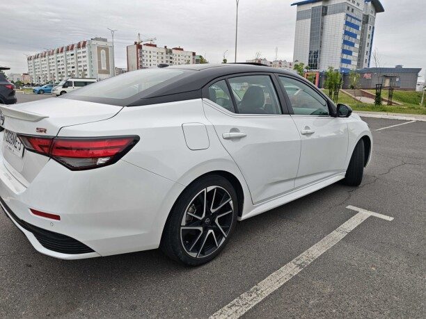 Nissan Sentra 2024 — 2