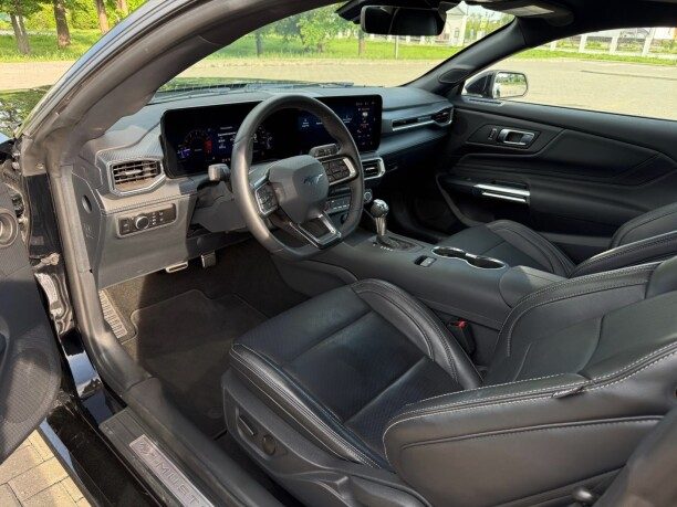 Ford Mustang 2024 — 3