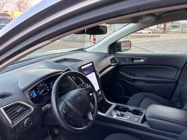 Ford Edge 2022 — 3