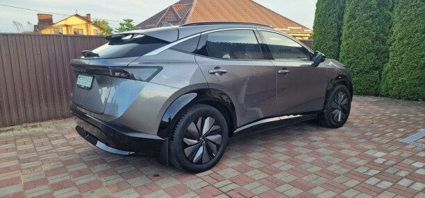 Nissan Ariya 2024 — 2