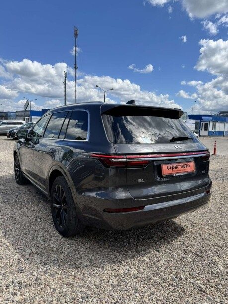 Li Auto One 2022 — 2