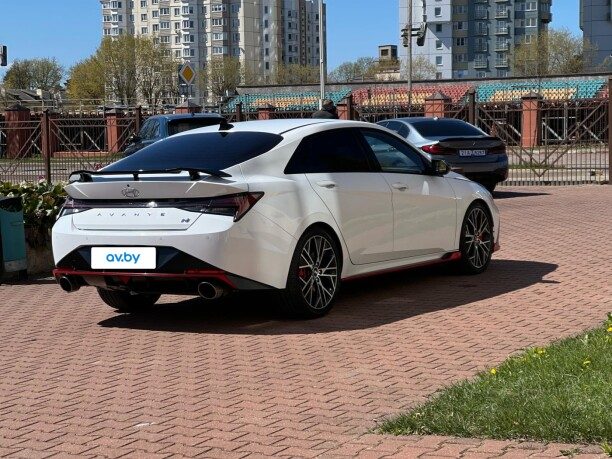 Hyundai Avante N 2022 — 4