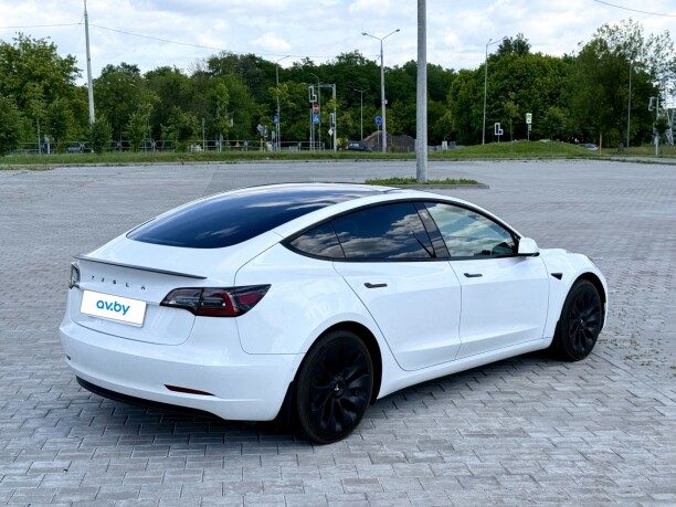 Tesla Model 3 2022 — 4