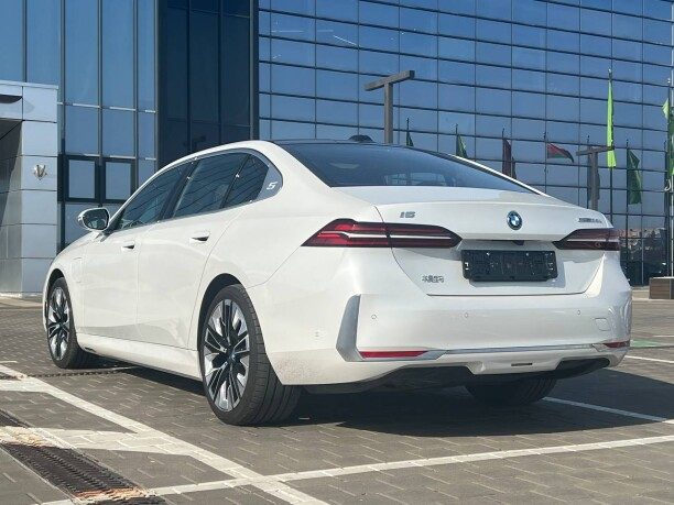 BMW i5 2024 — 4