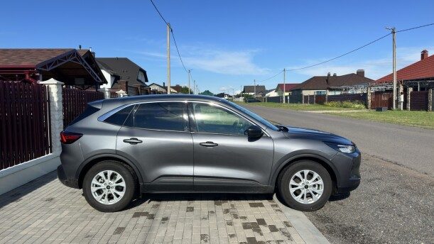 Ford Escape 2024 — 3