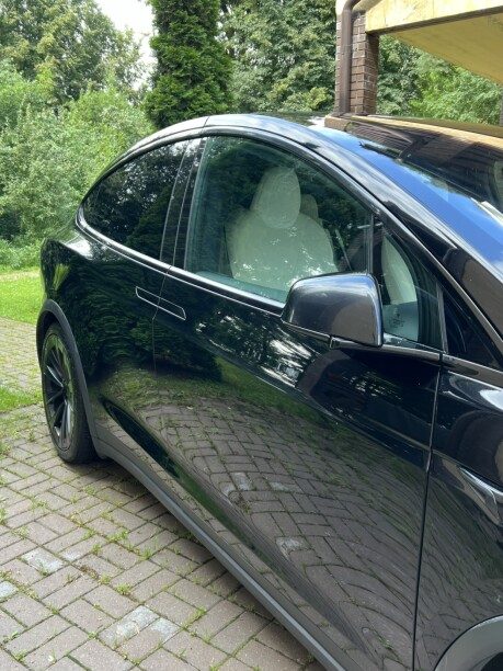 Tesla Model X 2022 — 2