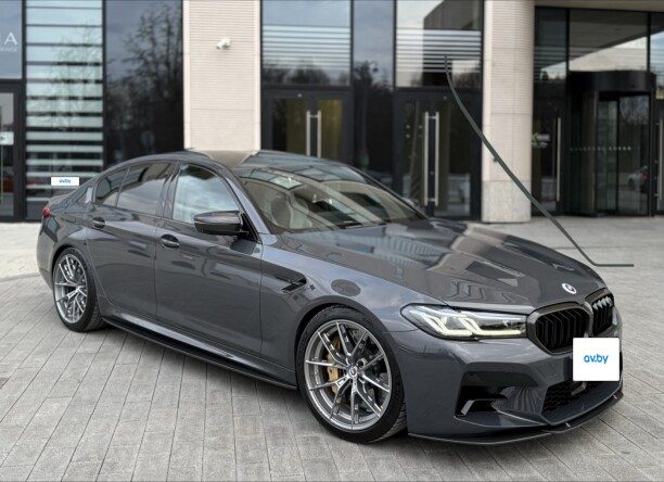 BMW M5 2022 — 5