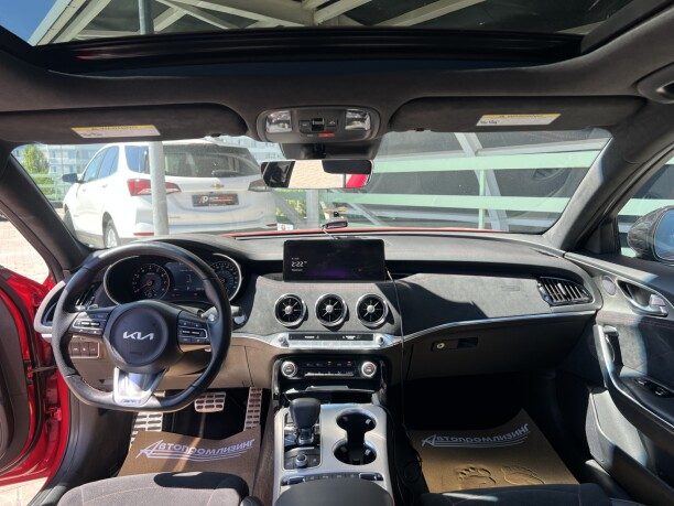 Kia Stinger 2022 — 5