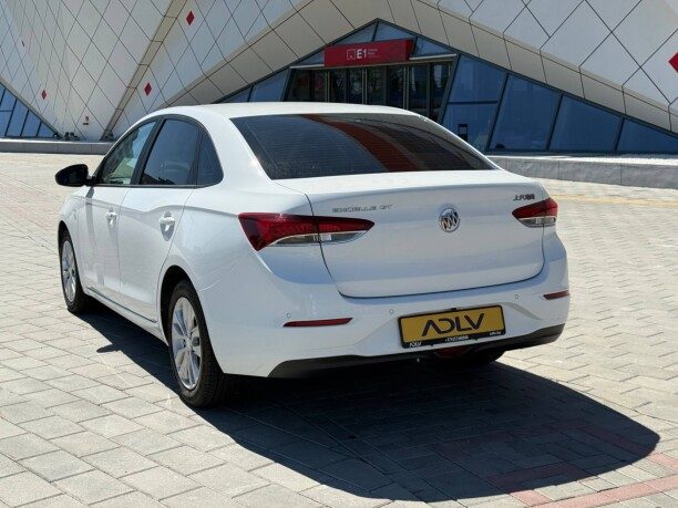 Buick excelle 2022 — 4
