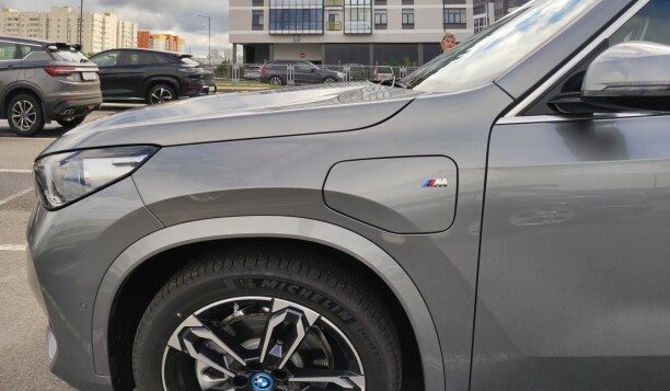 BMW iX1 2024 — 4