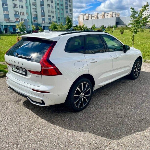 Volvo XC60 2022 — 4