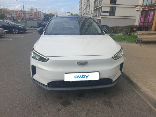 Geely Geometry C 2022 — 3
