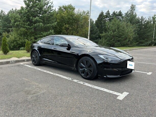 Tesla Model S 2022 — 3