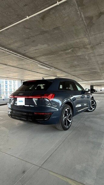 Audi Q8 e-tron 2024 — 4