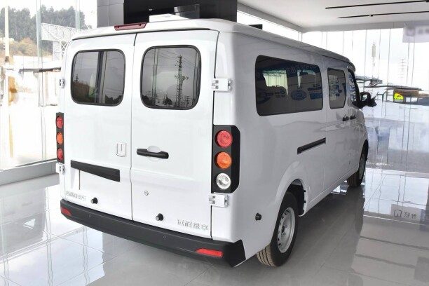 Farizon V6E 2026 — 4
