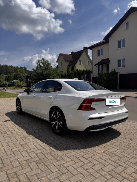 Volvo S60 2024 — 2
