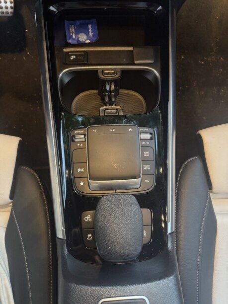 Mercedes-Benz GLA AMG 2022 — 3