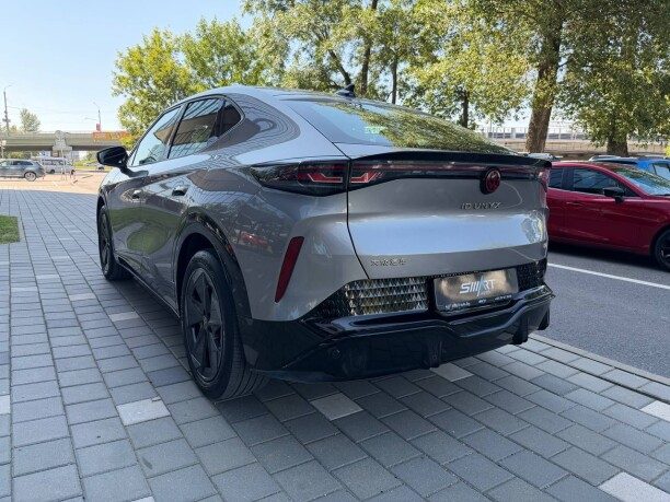 Volkswagen ID. Unyx 2024 — 2