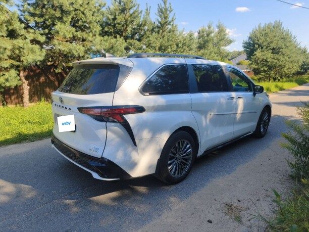 Toyota Sienna 2024 — 2