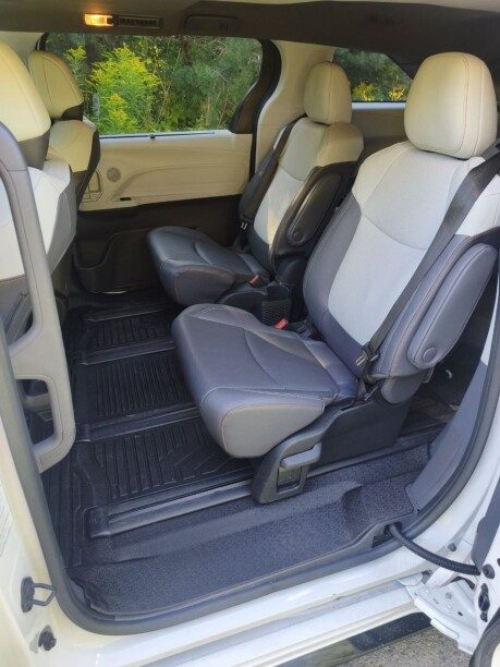 Toyota Sienna 2024 — 3