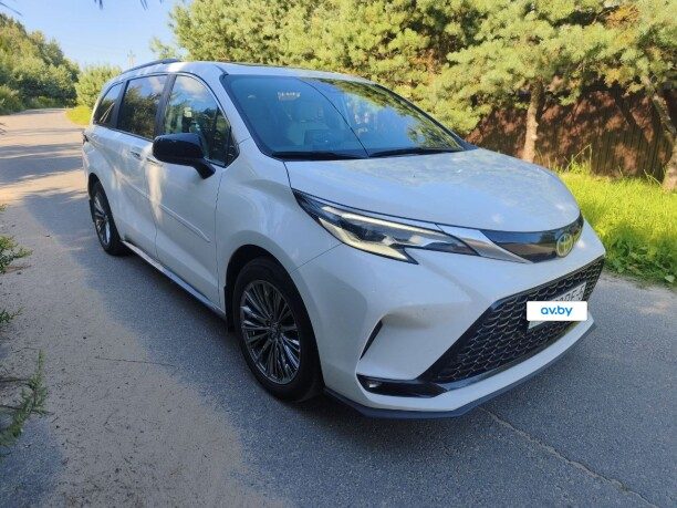 Toyota Sienna 2024