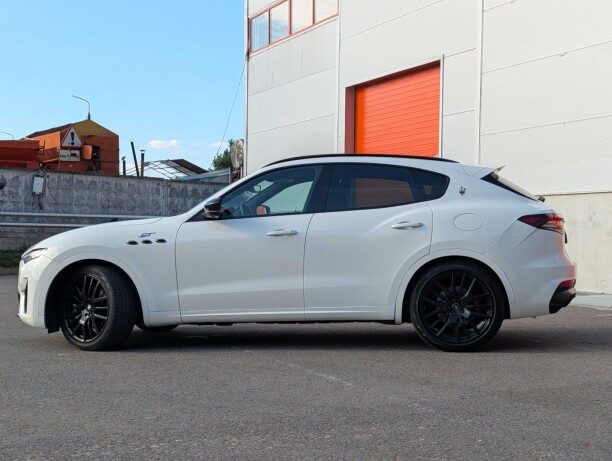 Maserati Levante 2022 — 2