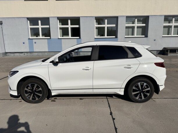 BYD E2 2025 — 2