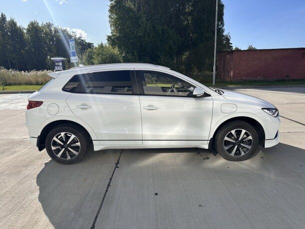 BYD E2 2025 — 4