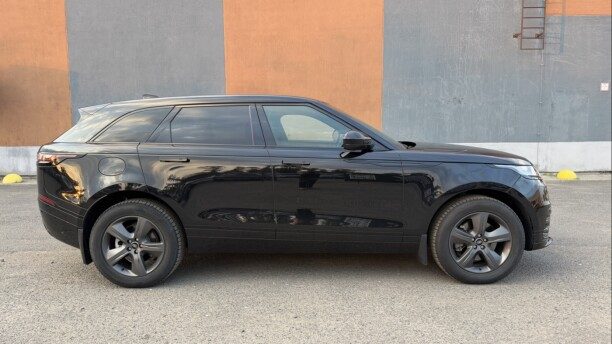 Land Rover Range Rover Velar 2022 — 2