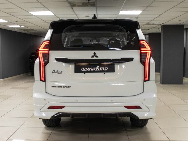 Mitsubishi Montero Sport 2023 — 2
