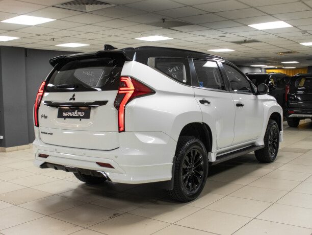 Mitsubishi Montero Sport 2023 — 4