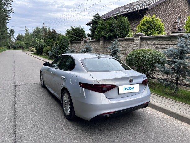 Alfa Romeo Giulia 2022 — 5