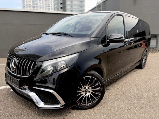 Mercedes-Benz V-Kлacc 2023