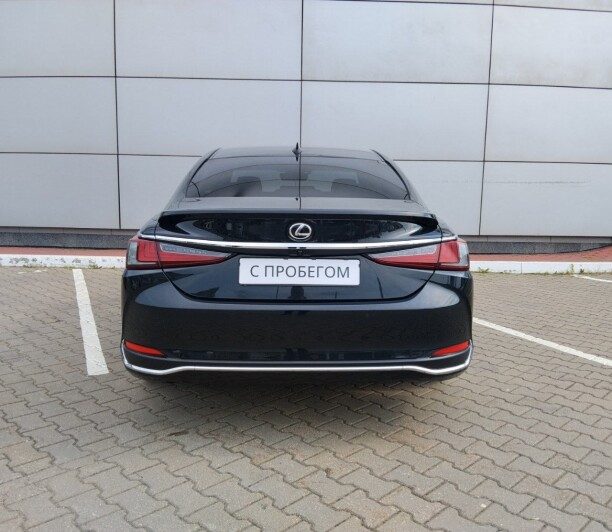 Lexus ES 2022 — 4