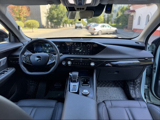 Dongfeng Aeolus Huge 2022 — 2