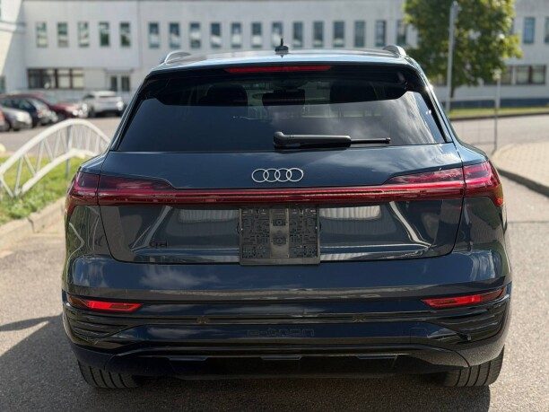 Audi Q8 e-tron 2024 — 2